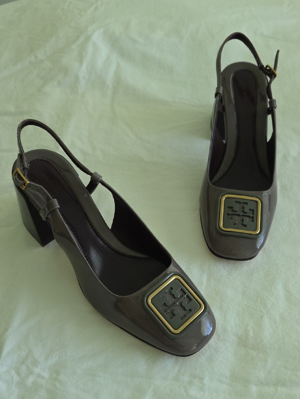 Tory Burch Olive Patent Slingback Block Heel Pumps with Logo Plaque
